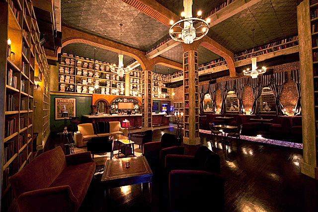 Hemingways Lounge